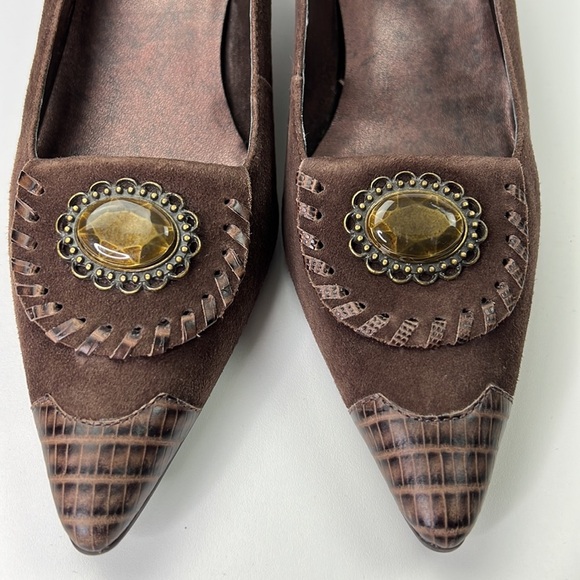 Vintage Daniel Hechter pointed toe brushed suede pump heel shoe - Picture 4 of 10